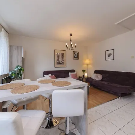 Sugar Plum Bielany Apartmán