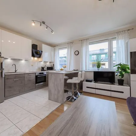 Sugar Plum Bielany Apartmán *